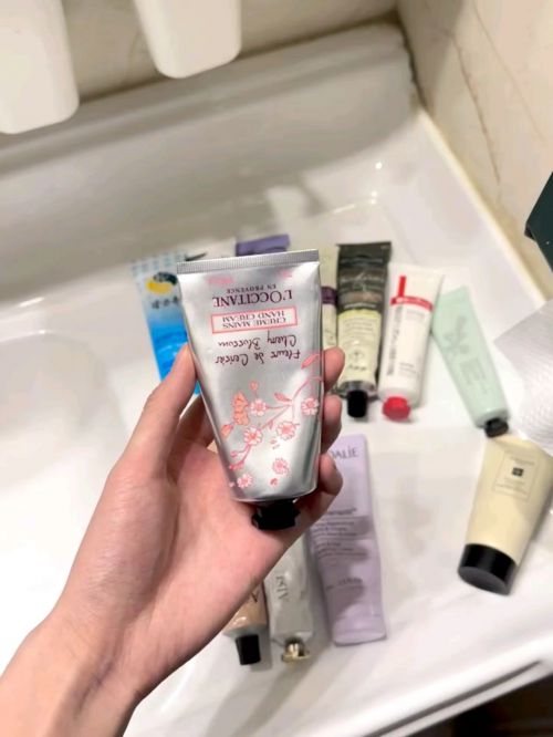 分享精致女孩最爱的五款护手霜凯发K8国际护手霜推荐第一名(图2)